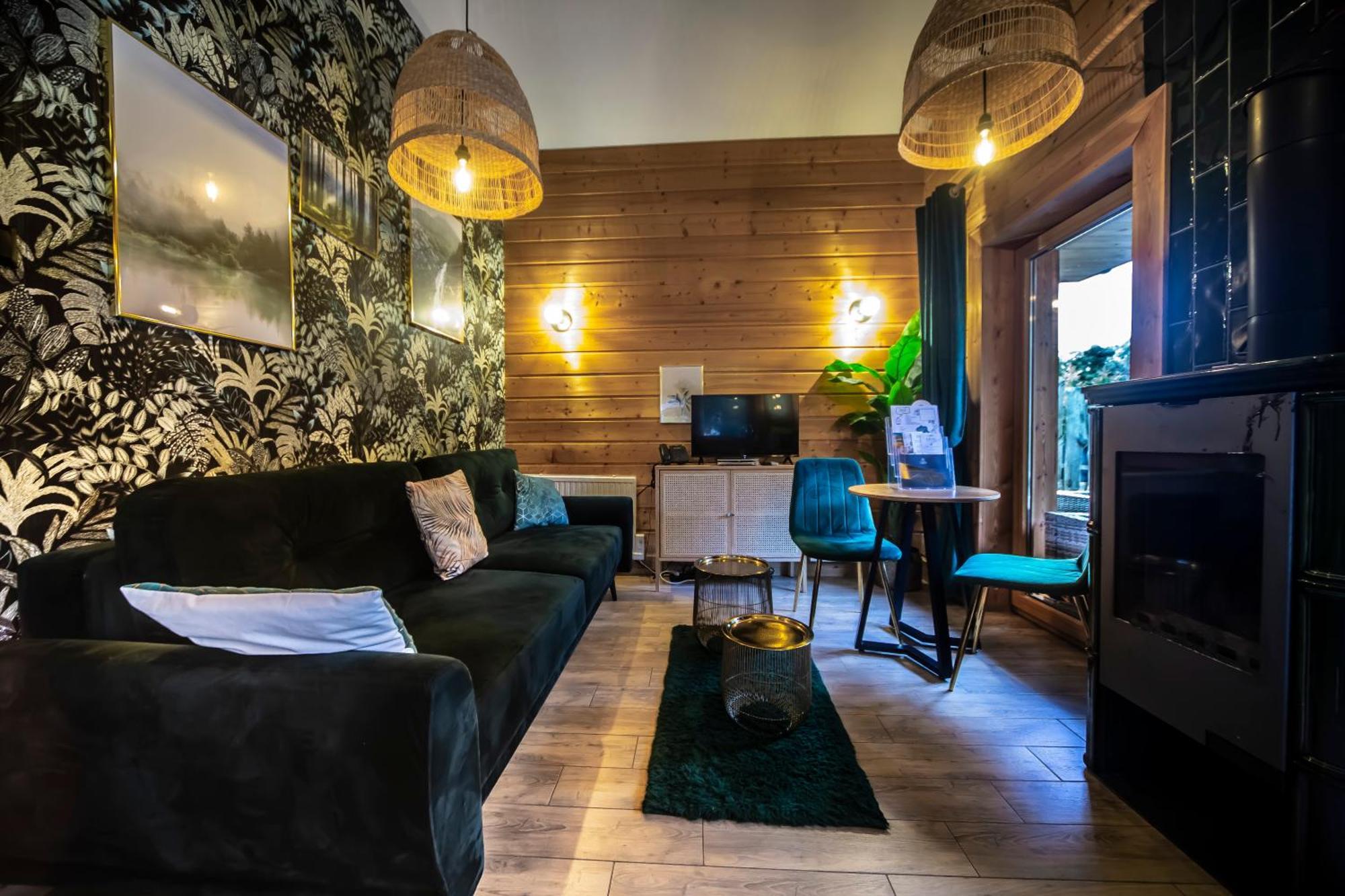 Hotel Bacowka Radawa & Spa 外观 照片